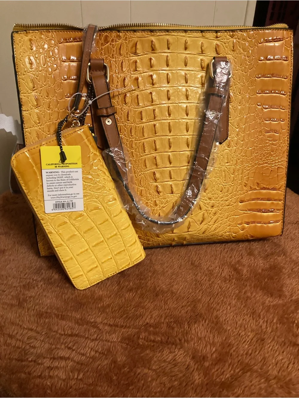 N/A stylish croc